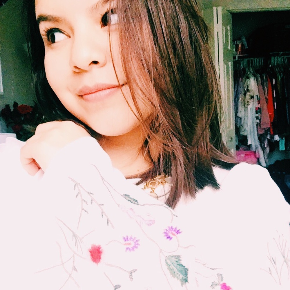 Meet your Posher, Yessica